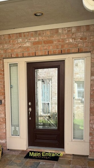 Building Photo - 4014 Waterford Ln