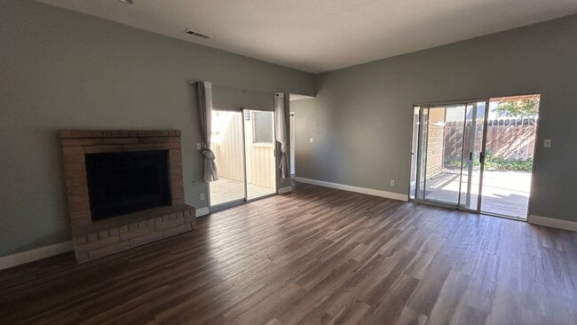 Building Photo - 3916 Pheasant Ln