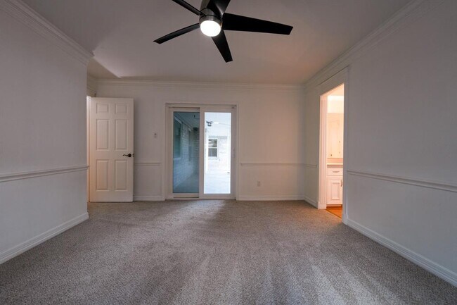 Building Photo - 5814 Old Lodge Dr