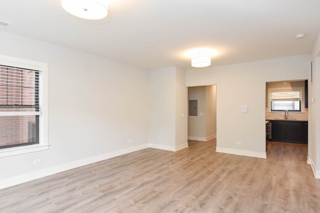 Building Photo - 1139 Maple Ave