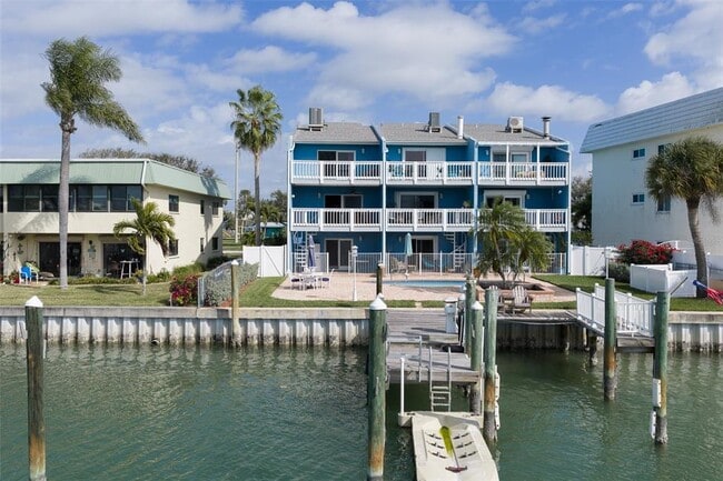 Building Photo - 11820 Capri Cir S