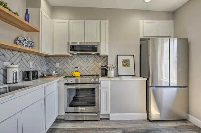 Building Photo - 941 Brooks Ln