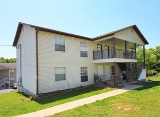 Primary Photo - 301-304 Twin Oaks