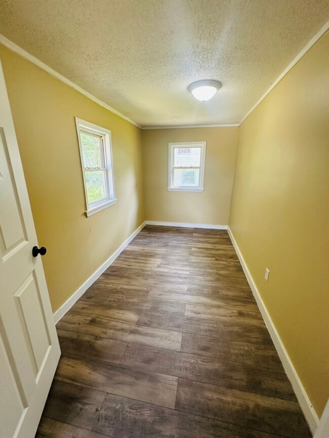 Building Photo - 4924 Dr L D Chapman St