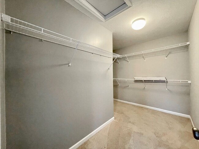 Building Photo - Four Bedroom Home in Fruitport