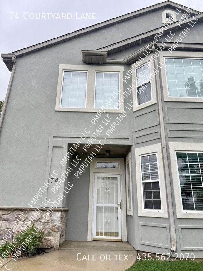 Primary Photo - 74 Courtyard Ln E