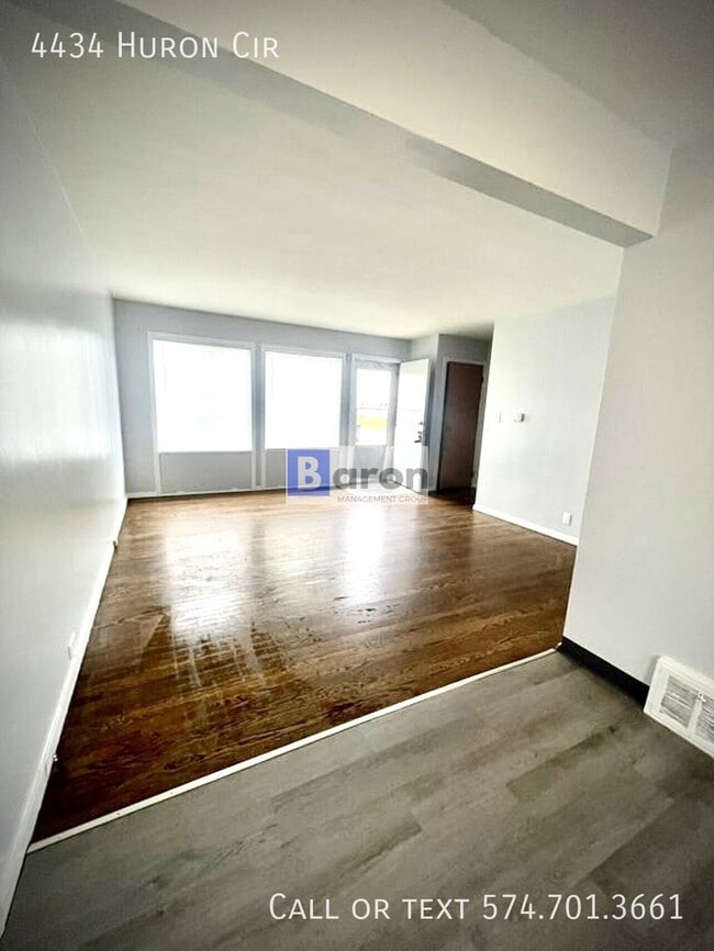 Building Photo - 4434 Huron Cir