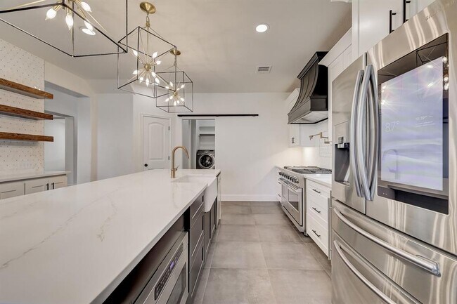 Building Photo - 16012 Spillman Ranch Loop