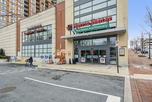 Building Photo - Luxury 2BD/2BA in The Gallery - Across from PIKE & ROSE + White Flint Metro