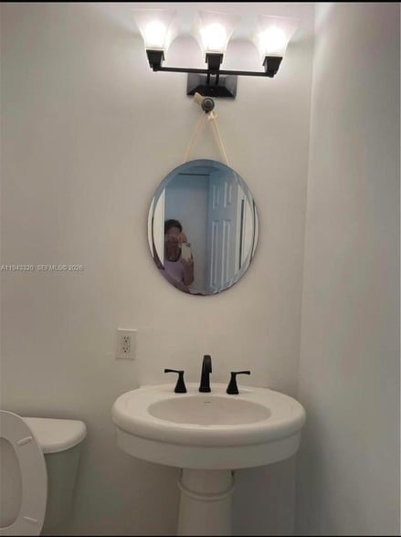 Building Photo - 845 NW 46th Ave