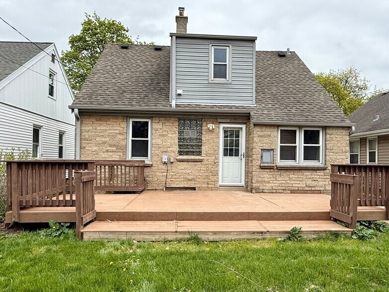 Building Photo - 3641 N 93rd St