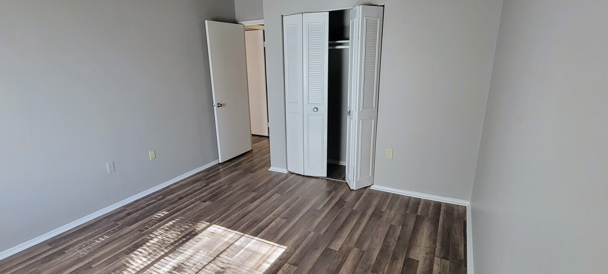 Building Photo - 11320 Cherry Hill Rd