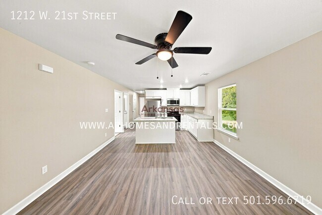 Building Photo - 1212 W 21st St