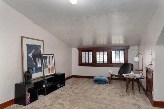 Building Photo - 3819 S G St