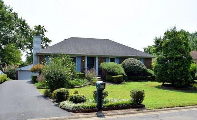 Building Photo - 614 Stivers Rd