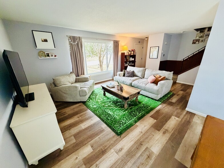 Building Photo - 2060 Rockstone Ln