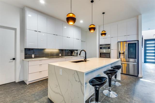 Building Photo - 9774 Sunset Dr