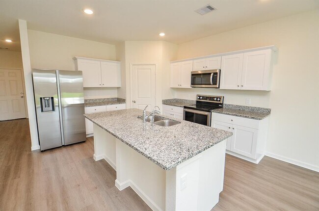 Building Photo - 27314 Clear Breeze Dr
