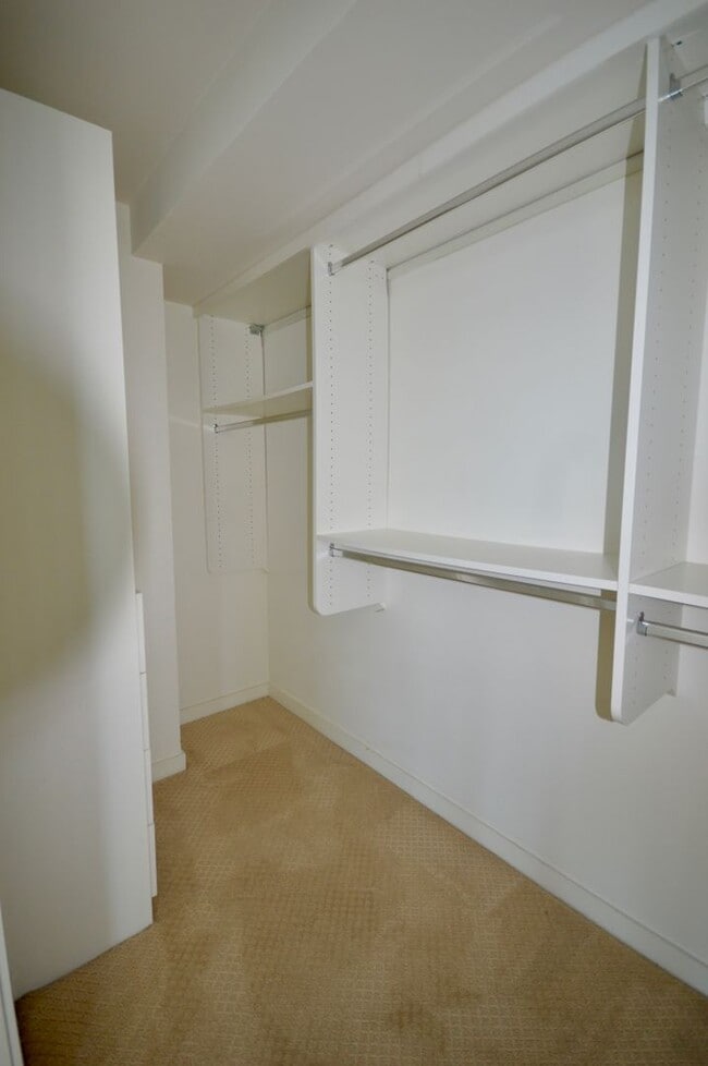 Building Photo - Beautiful 2 Bedroom Apartment in Long Beac...