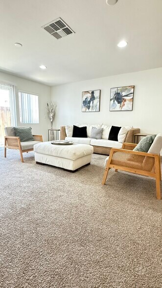 Building Photo - 241 Santa Rosa Dr