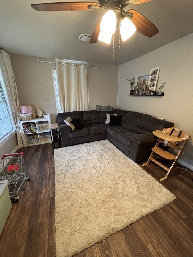 Building Photo - Updated 3-bedroom house with HUGE YARD!!