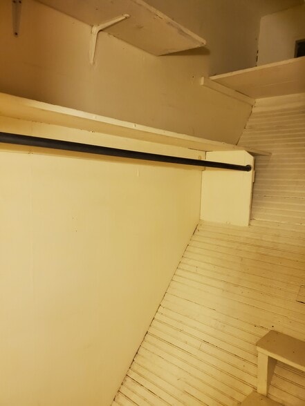 extra storage in walk-in - 606 7th St N