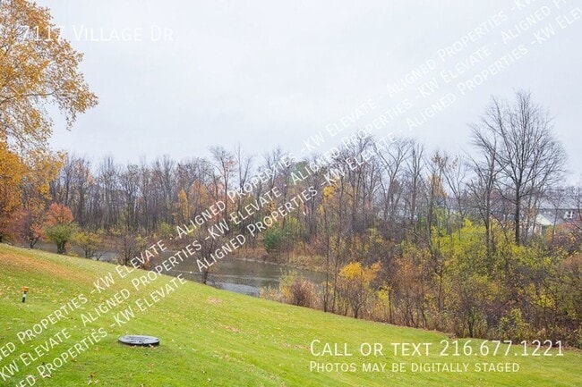 Building Photo - 7117 Village Dr