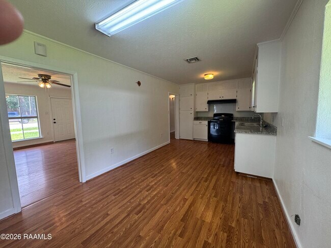 Building Photo - 206 Guilbeau Rd