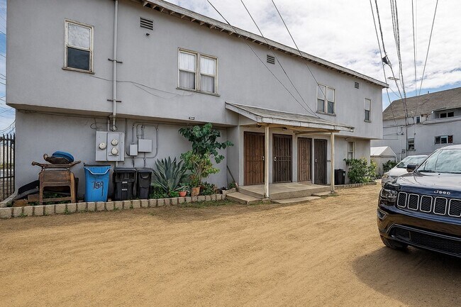 Building Photo - Charming 3BR Duplex in Los Angeles