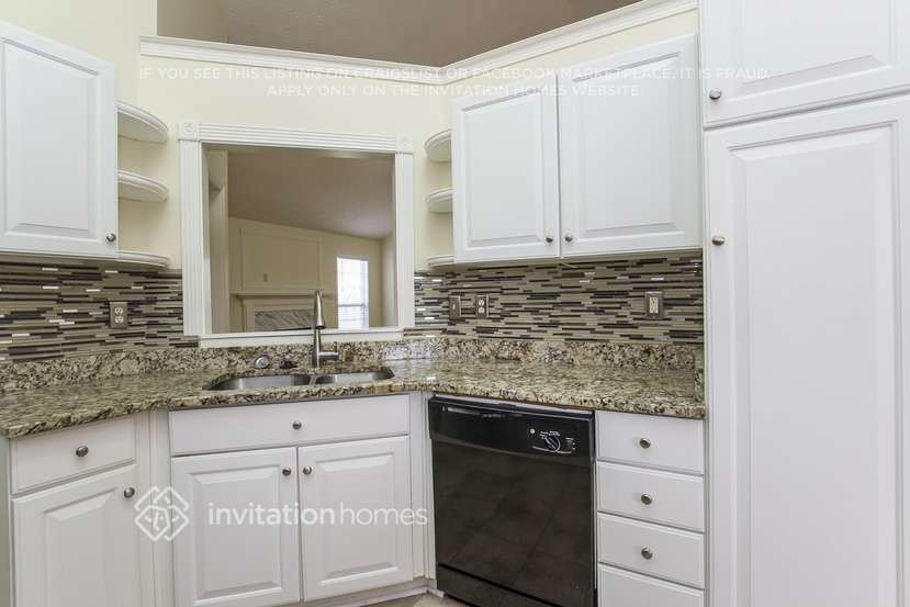 Building Photo - 905 Rafington Dr