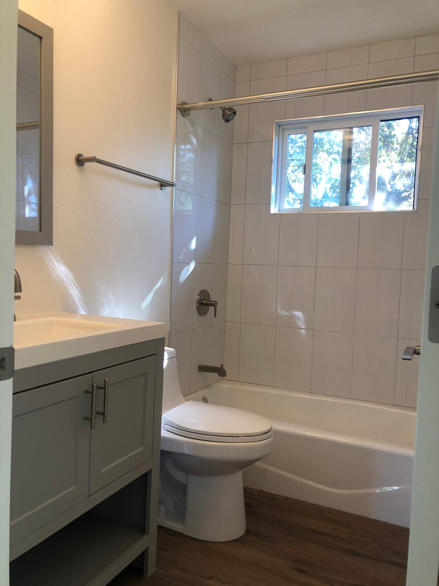 Bathroom - 318 Elwood St