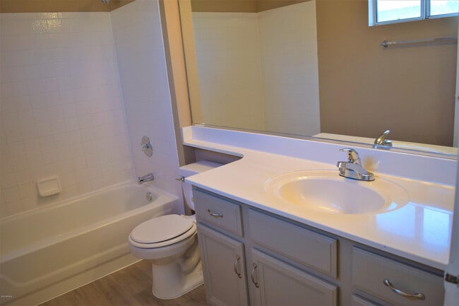 Building Photo - 13323 E Butler St