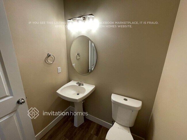 Building Photo - 14102 11th Pl W