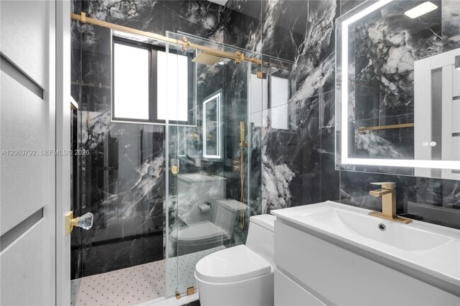 Building Photo - 758 Lake Wellington Dr