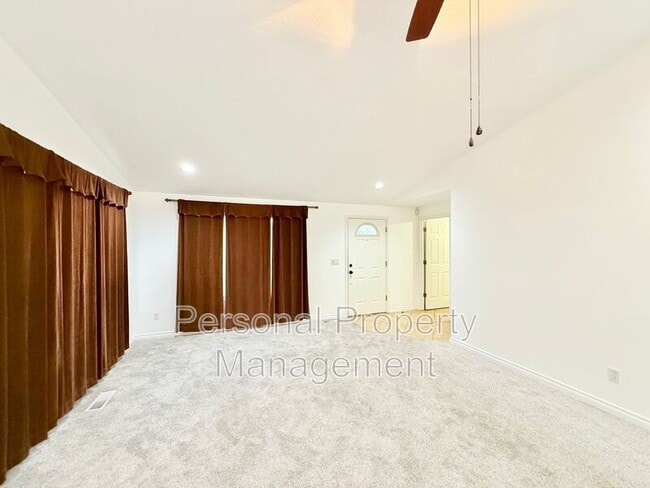 Building Photo - 13001 NE 89th St