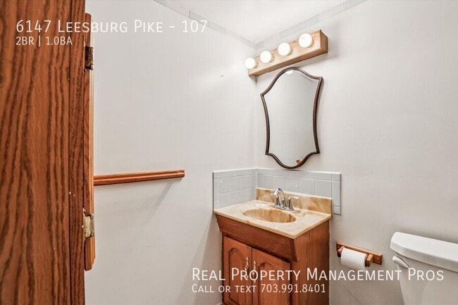 Building Photo - 6147 Leesburg Pike