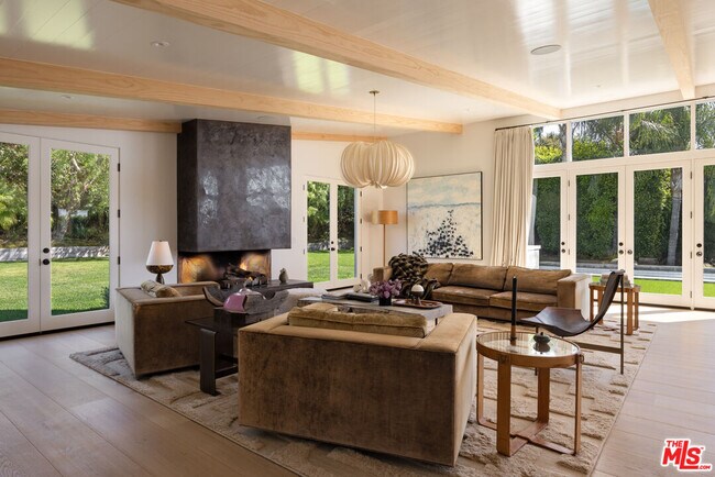 Building Photo - 6048 Philip Ave