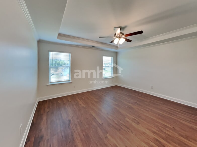Building Photo - 150 Hazel Pk Dr