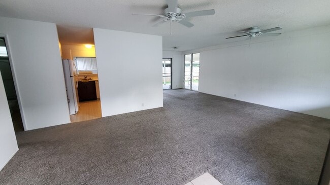 Building Photo - Crown Terrace single story with attached s...
