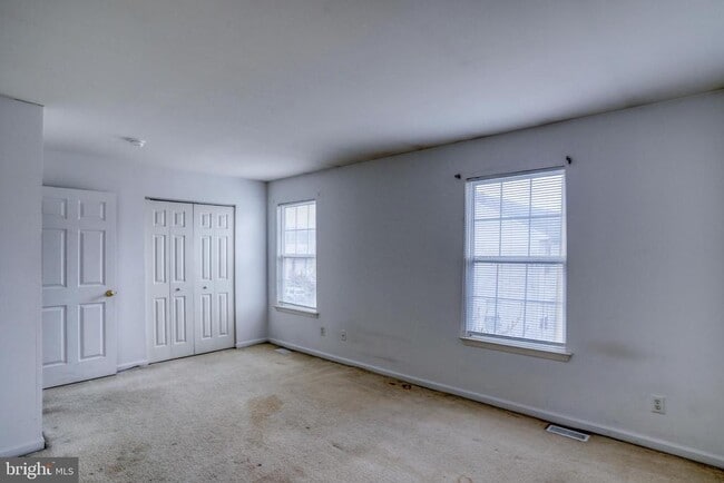 Building Photo - 407 Champs Ln