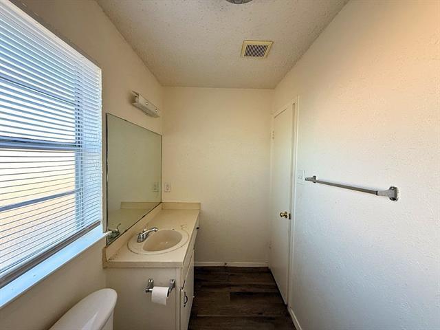 Building Photo - 1021 Pleasant Valley Ln