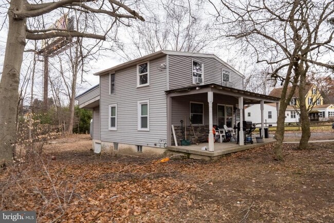 Building Photo - 801 Bethel Ave