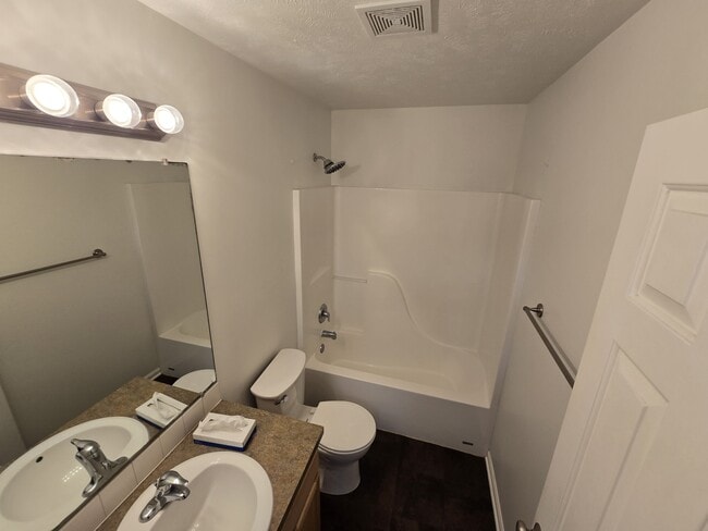 Building Photo - 3612 McLaughlin Dr