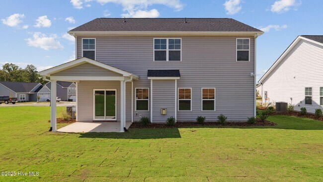 Building Photo - 500 Grassy Gap Trl
