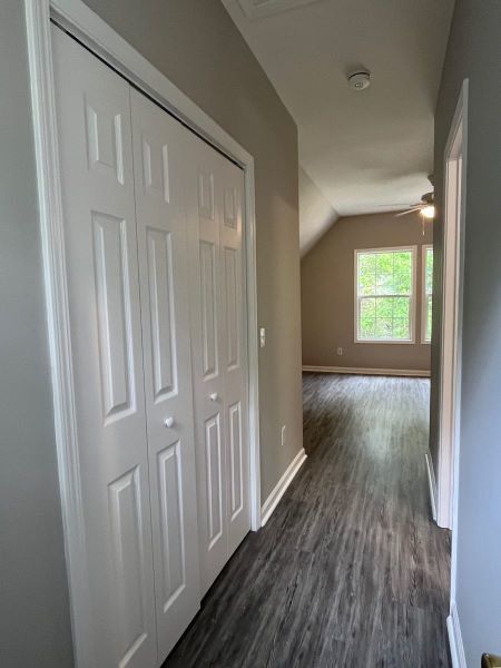 Building Photo - Recently renovated 3bd/2ba townhome in Ced...