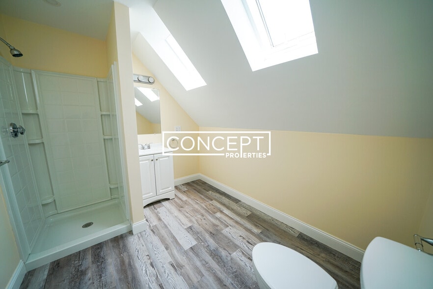 Building Photo - 22 Winslow Rd