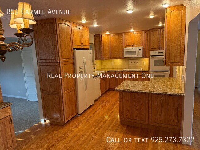 Building Photo - 851 Carmel Ave