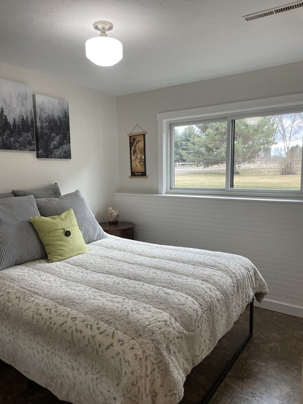 Building Photo - 12 Cloninger Ln