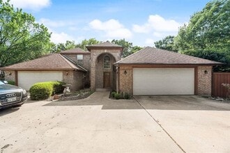 Building Photo - 115 Idle Creek Ct