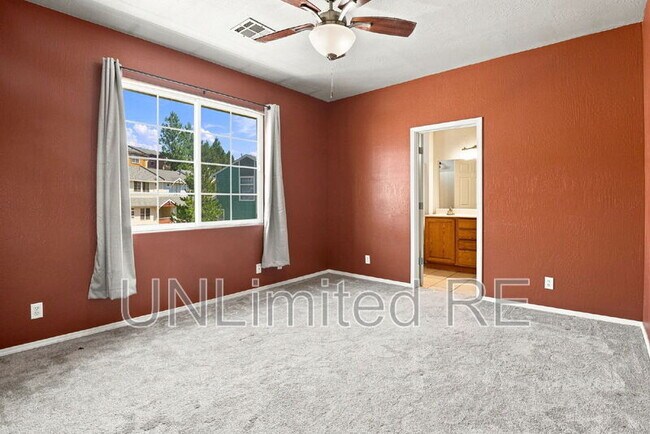 Building Photo - 2455 W Silverton Dr